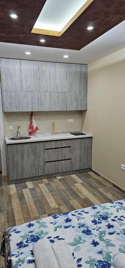 Ekonomic Apartmani Golubovci Exterior photo